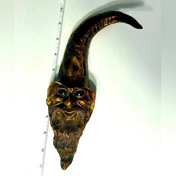 Unique Hanging Resin Wizard w/ Hidden 440 Stainless Double Edged Blade 🧙♂️🗡️ - Picture 7 of 13